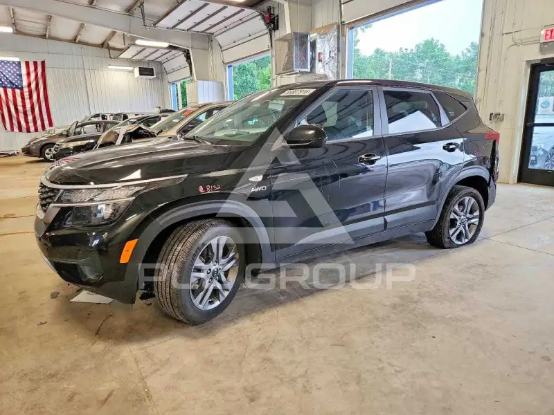 2021 KIA Seltos фото