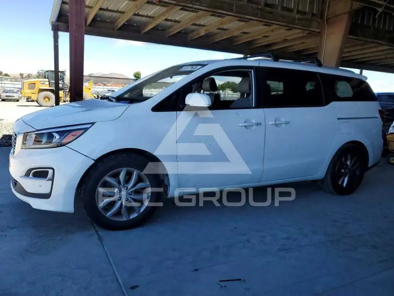 2021 KIA Sedona photo