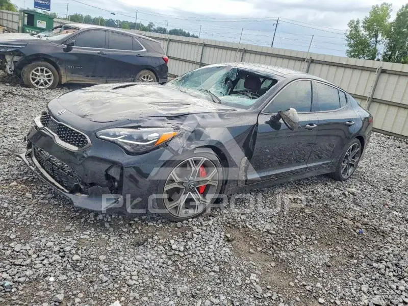 2021 KIA Stinger photo