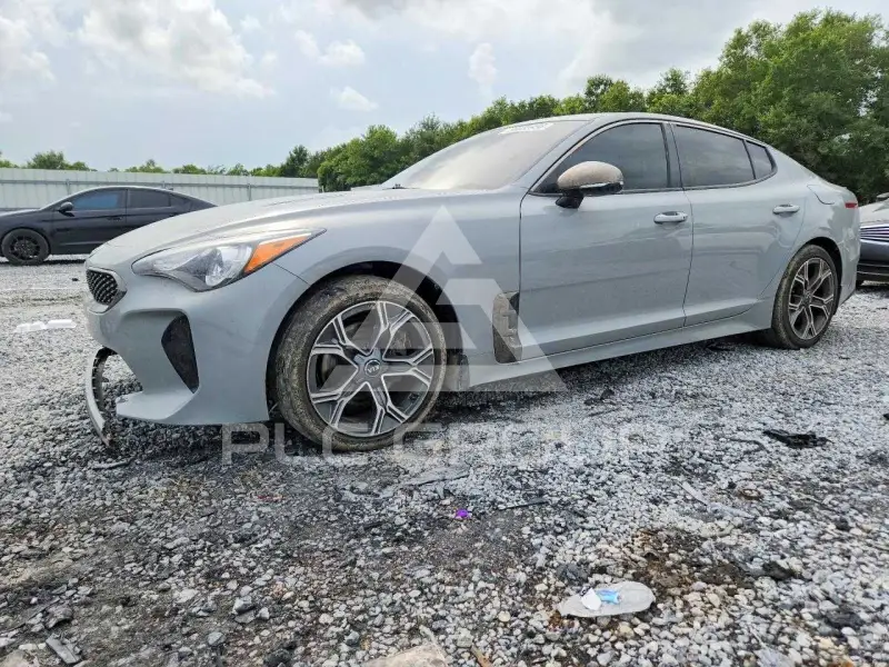 2021 KIA Stinger photo