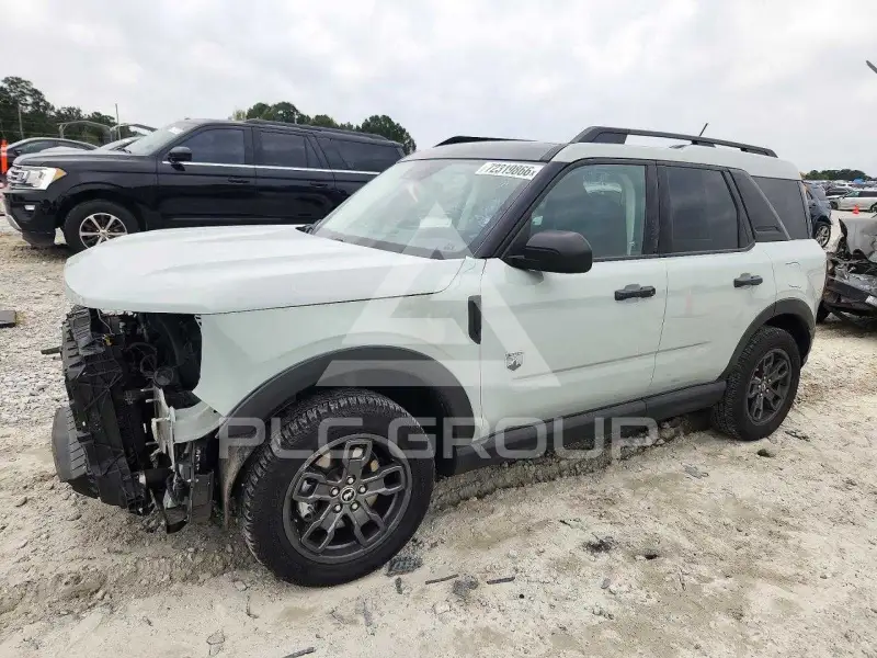 2021 Ford BRONCO photo