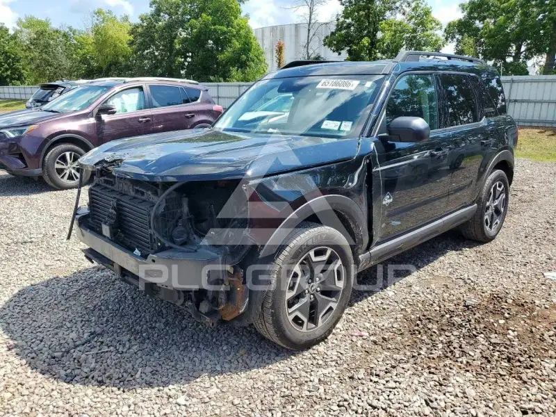 2021 Ford BRONCO photo