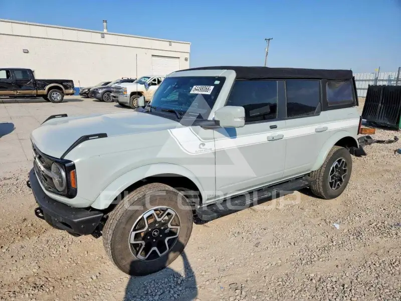 2021 Ford BRONCO photo