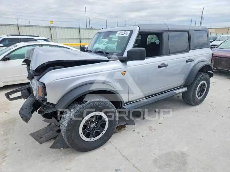 2021 Ford BRONCO фото