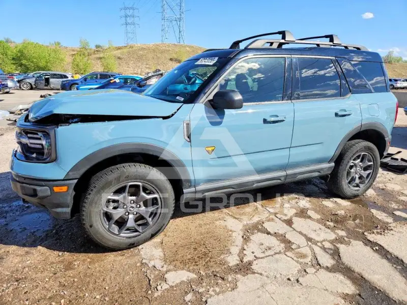 2021 Ford BRONCO photo