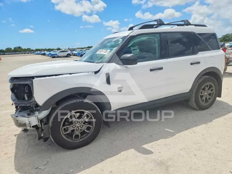 2021 Ford BRONCO photo