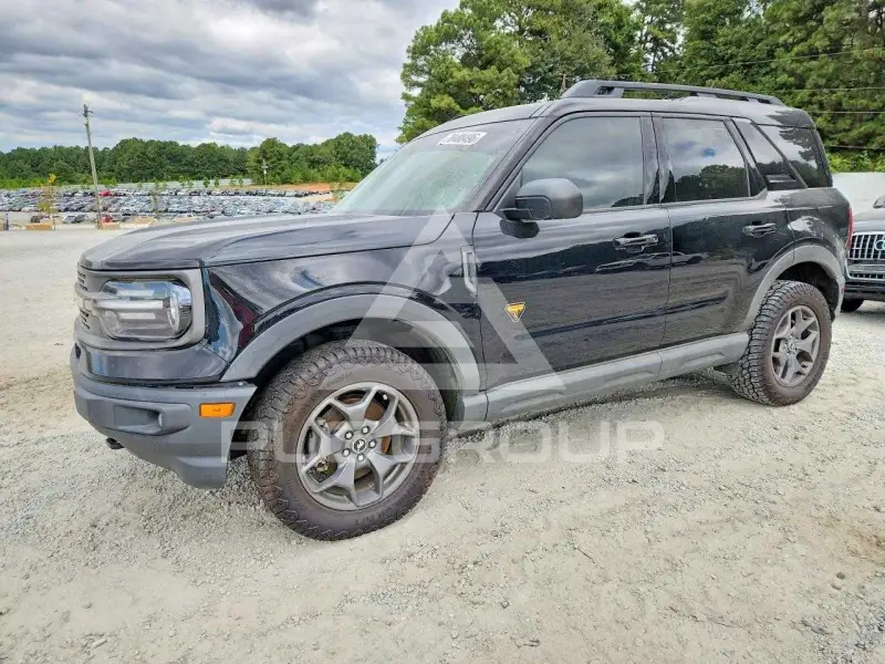 2021 Ford BRONCO photo