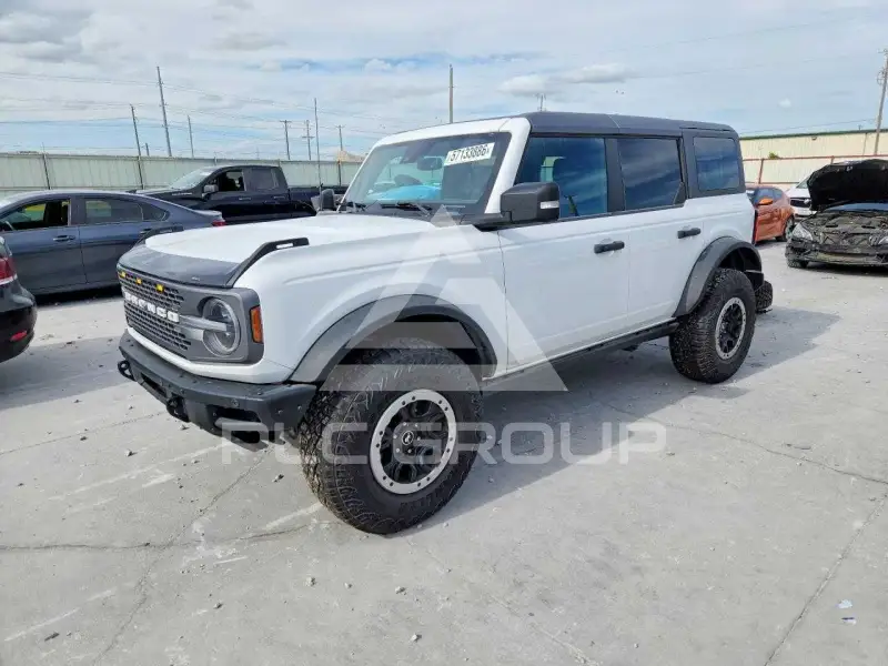2021 Ford BRONCO photo
