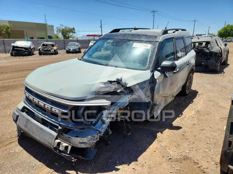 2021 Ford BRONCO photo