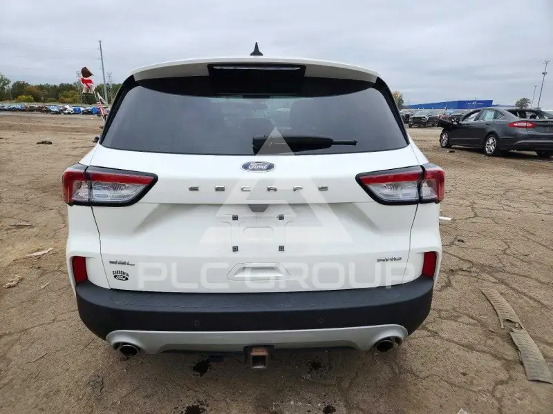 2021 Ford ESCAPE photo