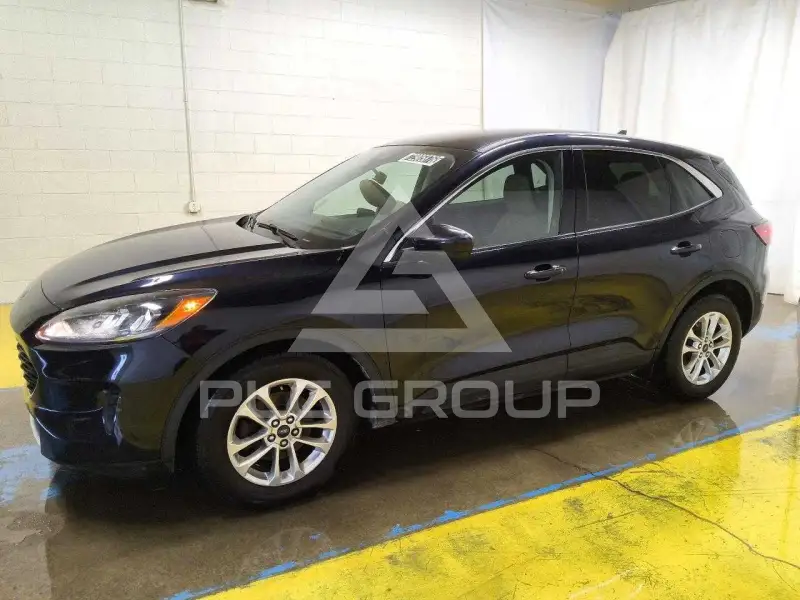 2021 Ford ESCAPE photo