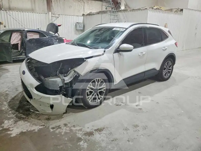 2021 Ford ESCAPE photo
