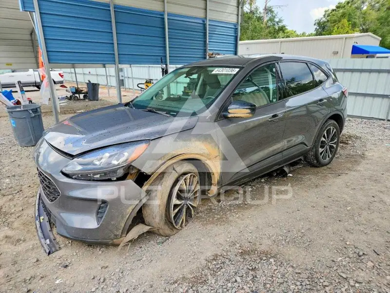 2021 Ford ESCAPE photo