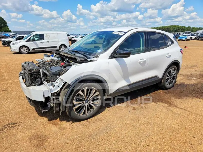 2021 Ford ESCAPE photo