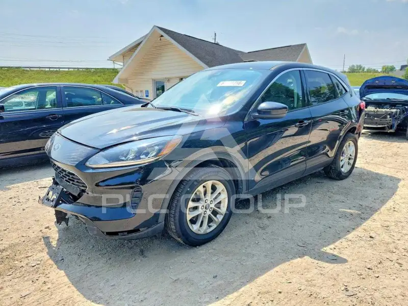 2021 Ford ESCAPE photo