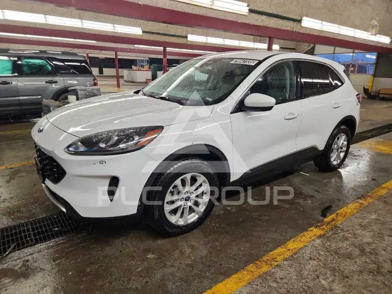 2021 Ford ESCAPE photo