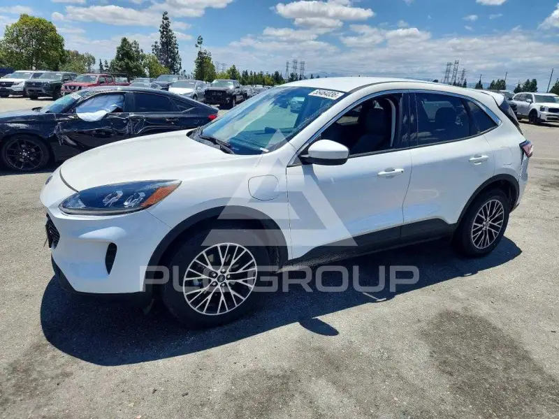 2021 Ford ESCAPE photo