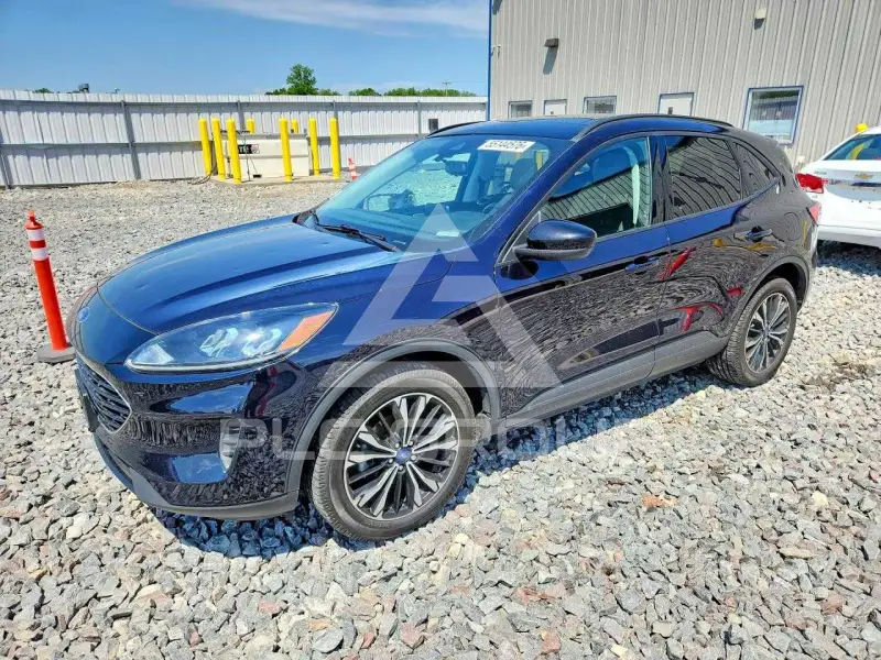 2021 Ford ESCAPE photo