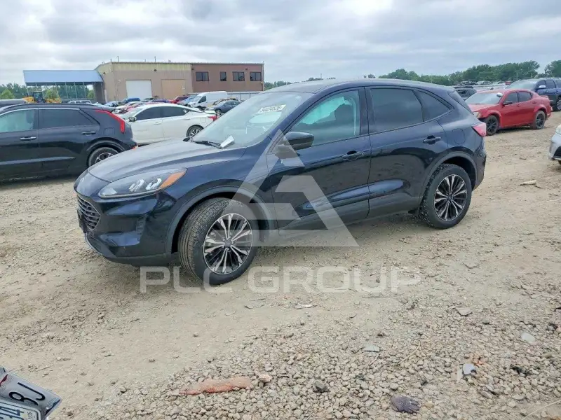 2021 Ford ESCAPE photo