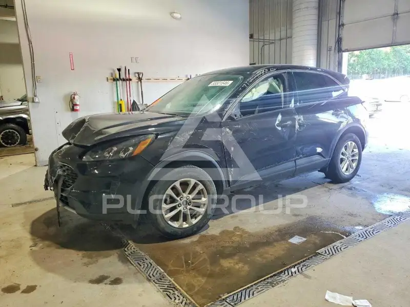 2021 Ford ESCAPE photo