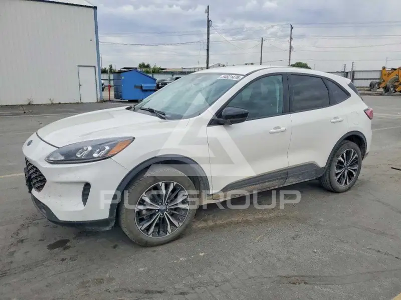 2021 Ford ESCAPE photo