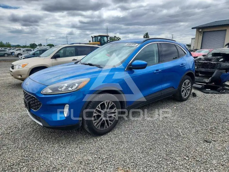 2021 Ford ESCAPE photo