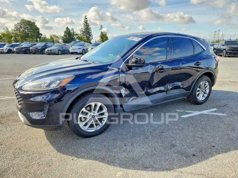 2021 Ford ESCAPE photo