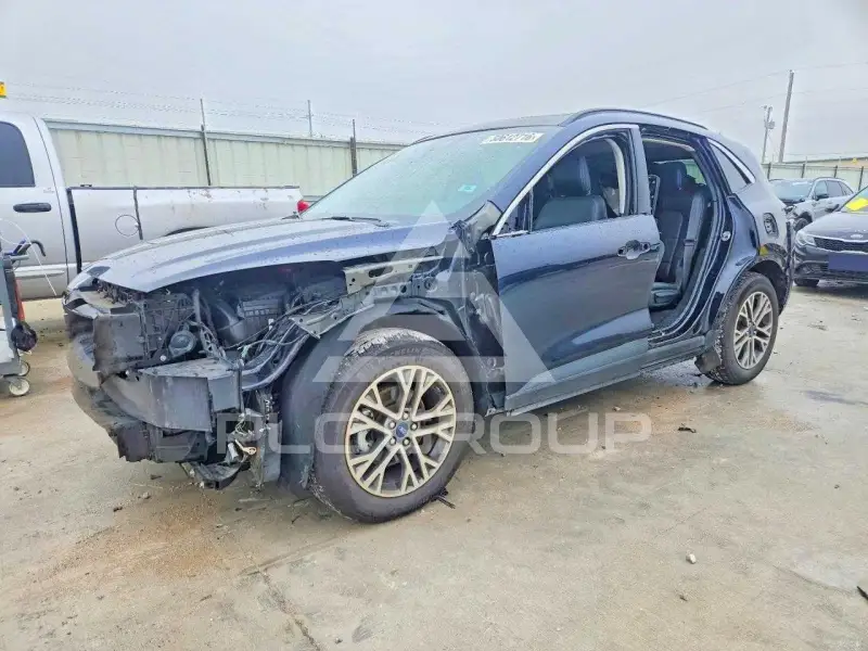 2021 Ford ESCAPE photo
