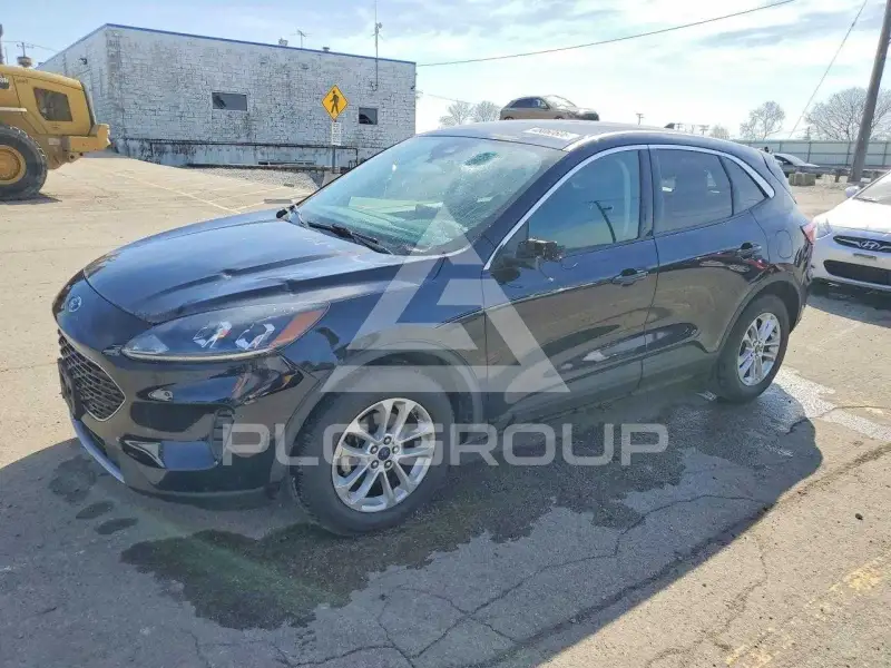 2021 Ford ESCAPE photo