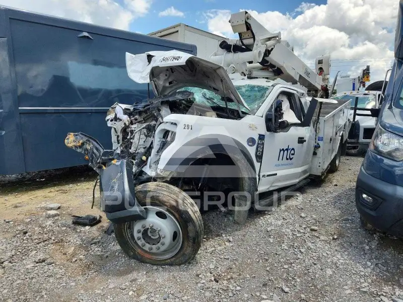 2021 Ford F-550 photo