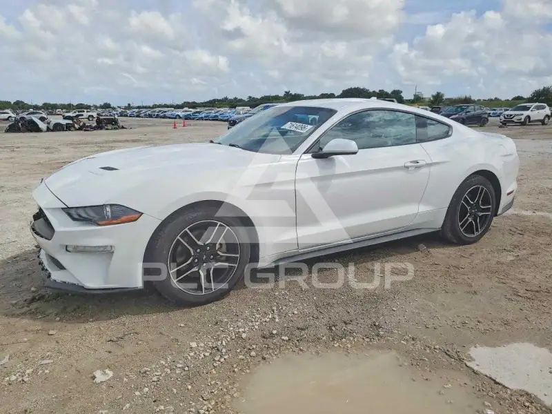 2021 Ford MUSTANG фото