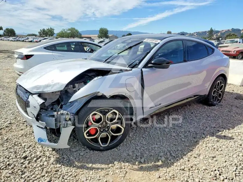 2021 Ford MUSTANG photo