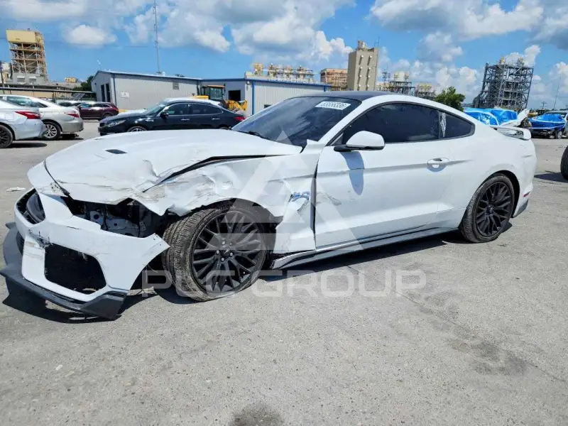 2021 Ford MUSTANG photo