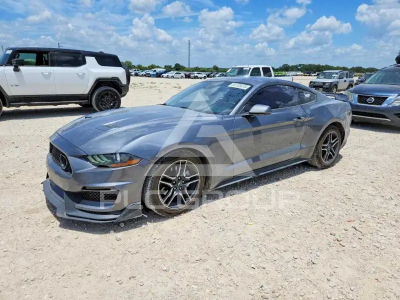 2021 Ford MUSTANG photo