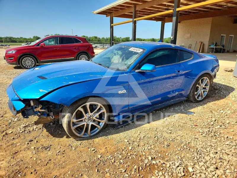 2021 Ford MUSTANG photo