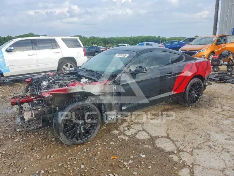 2021 Ford MUSTANG photo