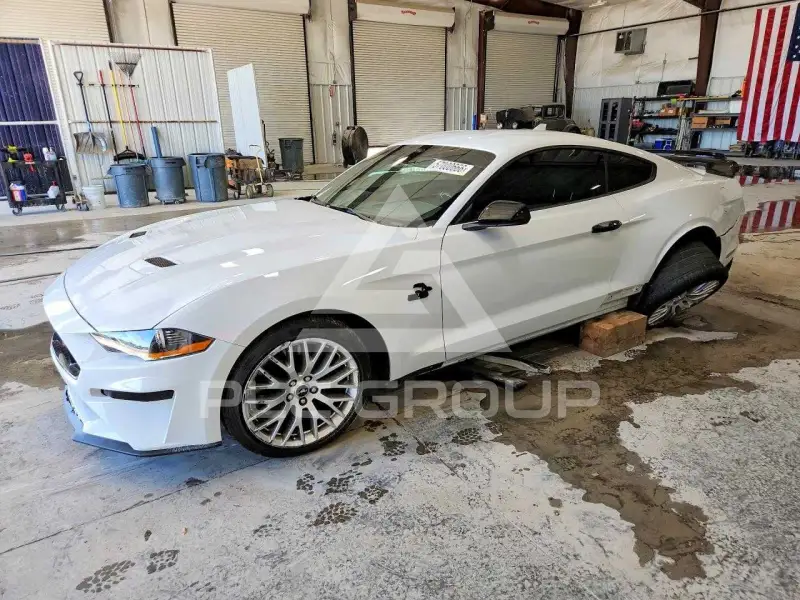 2021 Ford MUSTANG фото