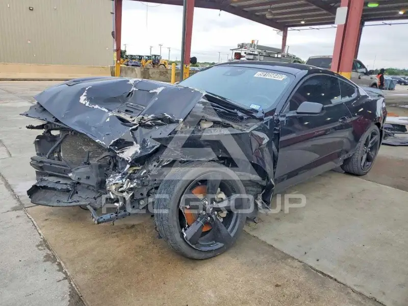 2021 Ford MUSTANG photo
