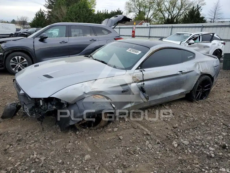 2021 Ford MUSTANG photo
