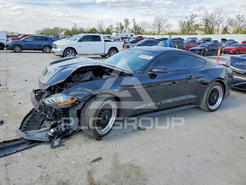 2021 Ford MUSTANG фото