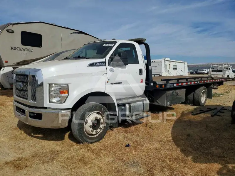 2021 Ford F-650 фото