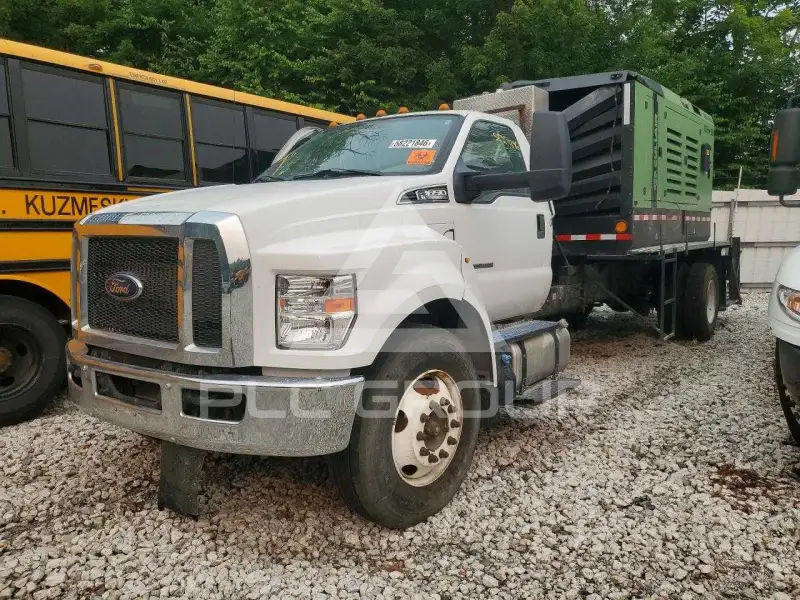 2021 Ford F-650 фото