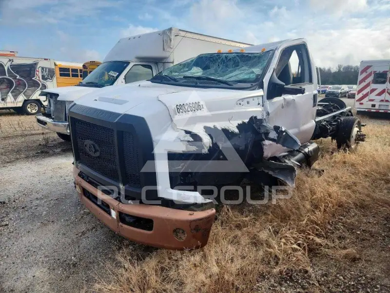 2021 Ford F-650 фото