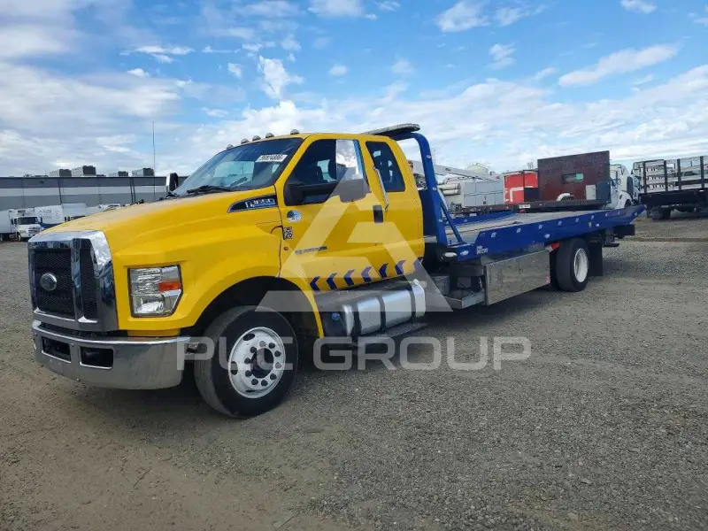 2021 Ford F-650 фото