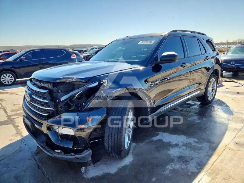 2021 Ford EXPLORER photo
