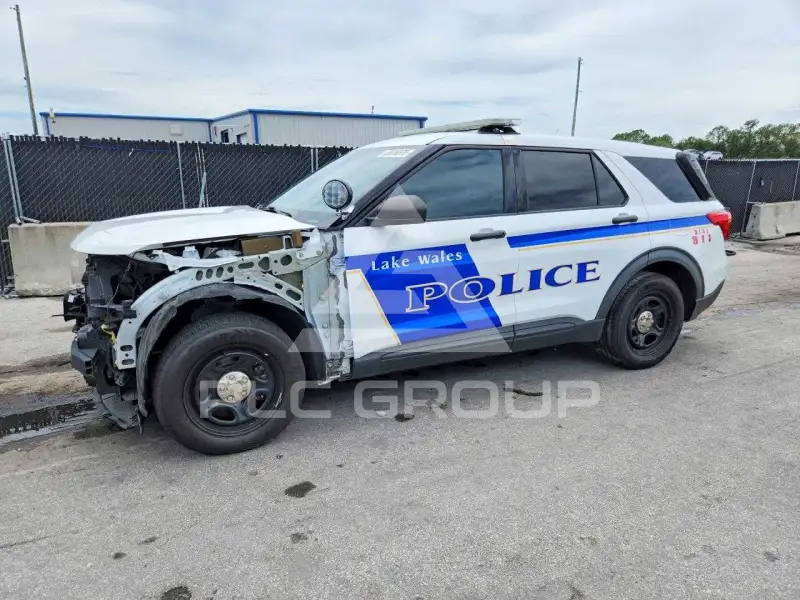 2021 Ford EXPLORER photo