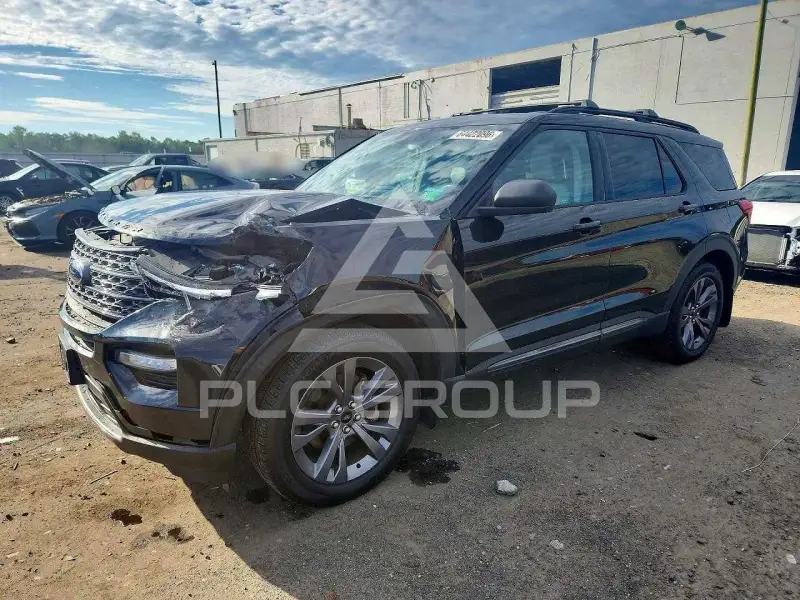 2021 Ford EXPLORER photo
