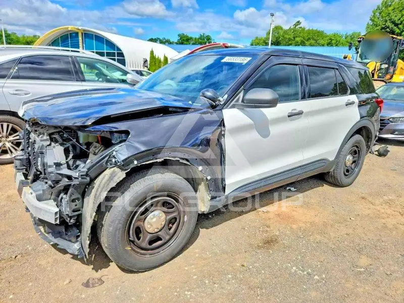 2021 Ford EXPLORER photo