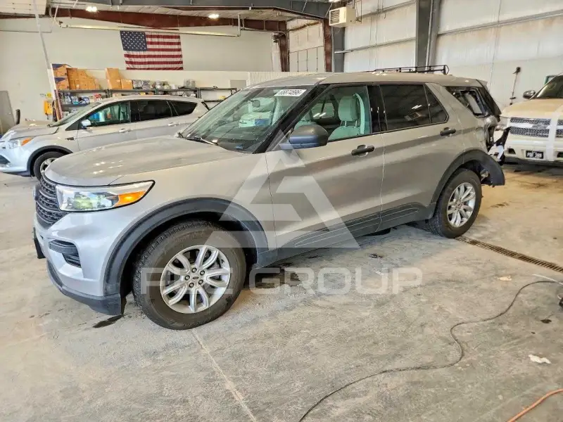 2021 Ford EXPLORER photo
