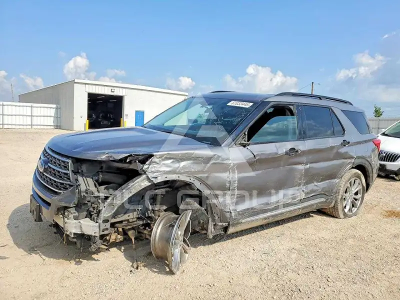 2021 Ford EXPLORER photo